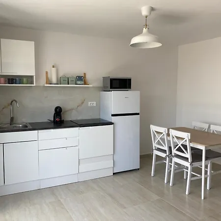 D&m Apartment *